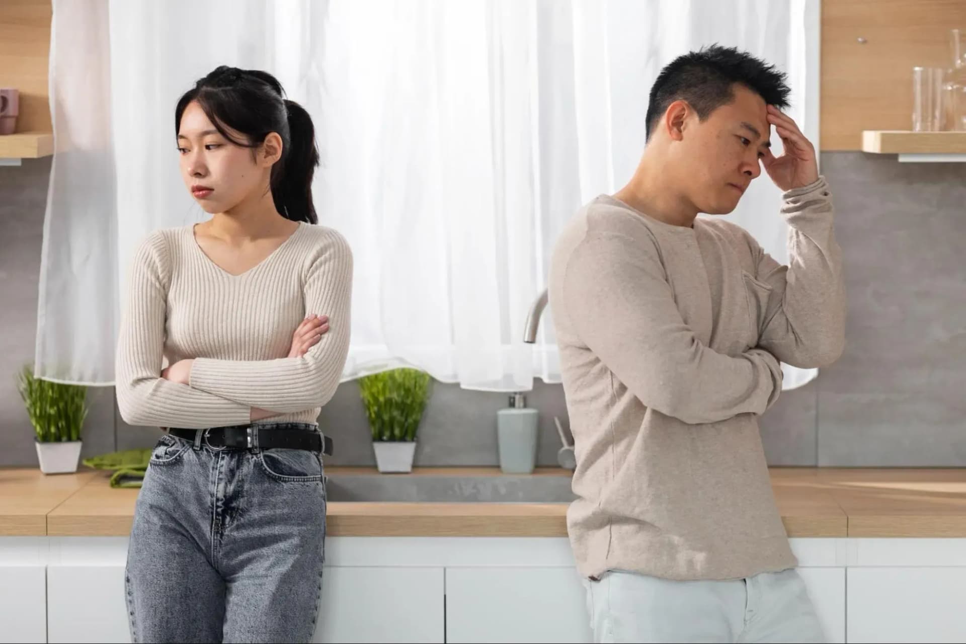 Money Management Mistakes That Can Strain Marriages – What Are They?