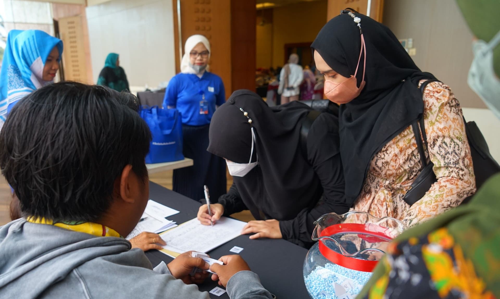 MSME owners in Belitung fill re-registration form for participants