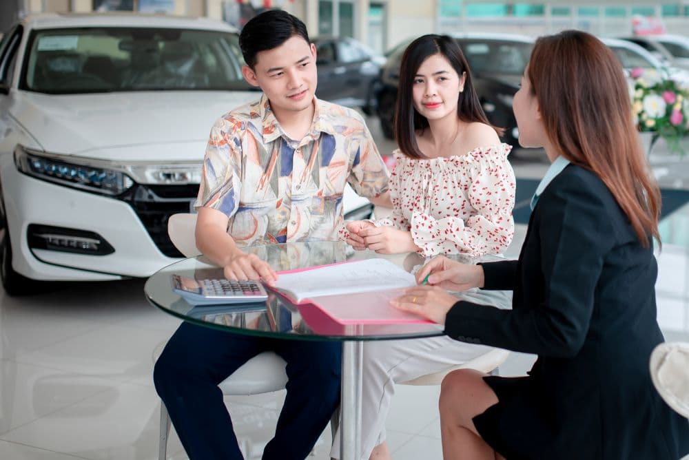Want to Buy Your First Car? Here Are 10 Tips for Beginners to Choose the Right One